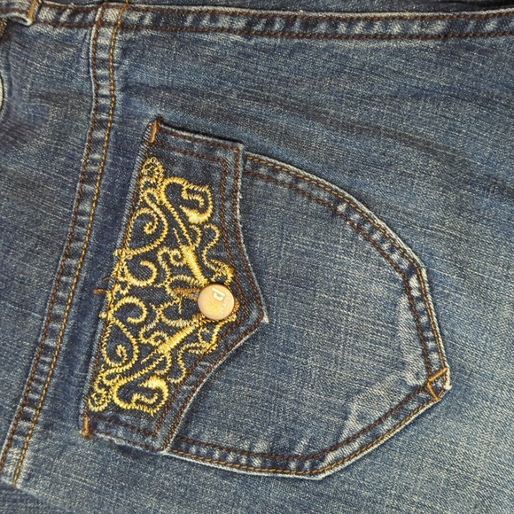 D. Jeans - Picture 6 of 6
